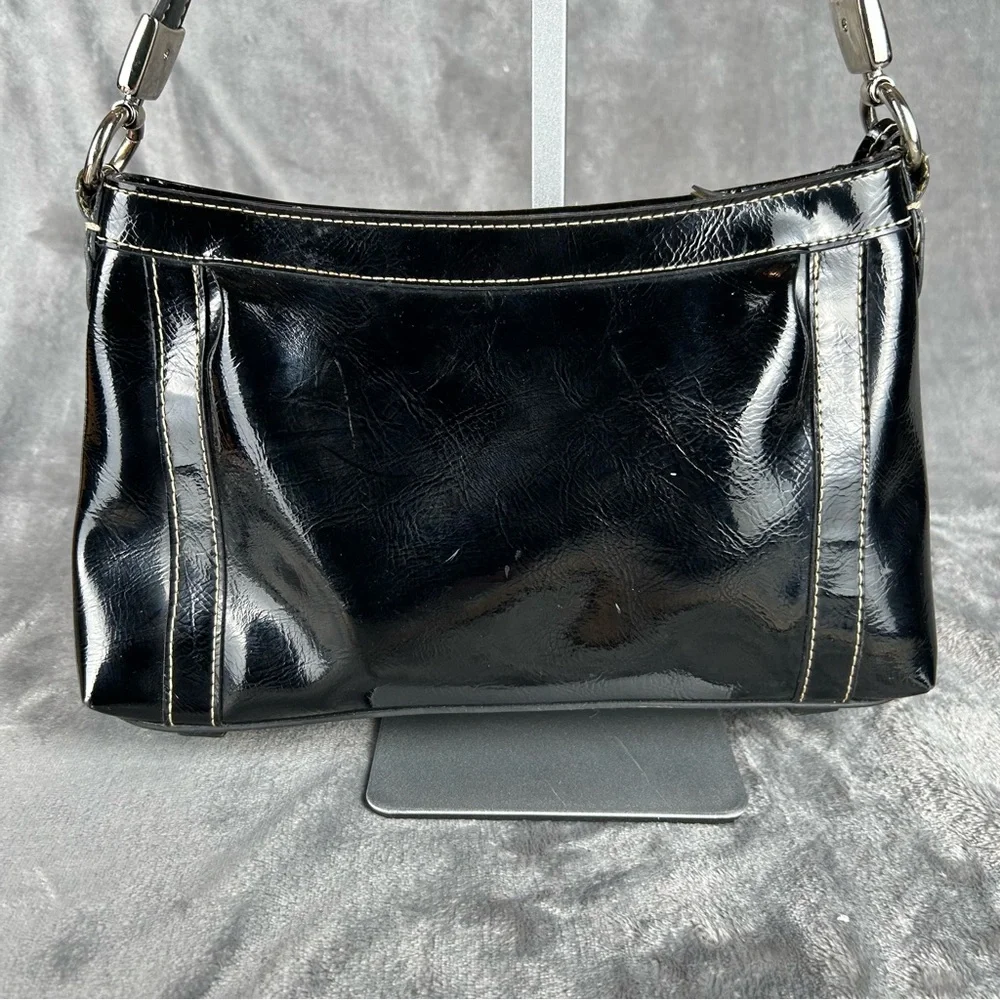 Vintage Liz‎ Claiborne Y2K Shoulder Bag Black Faux Patent Leather Bag